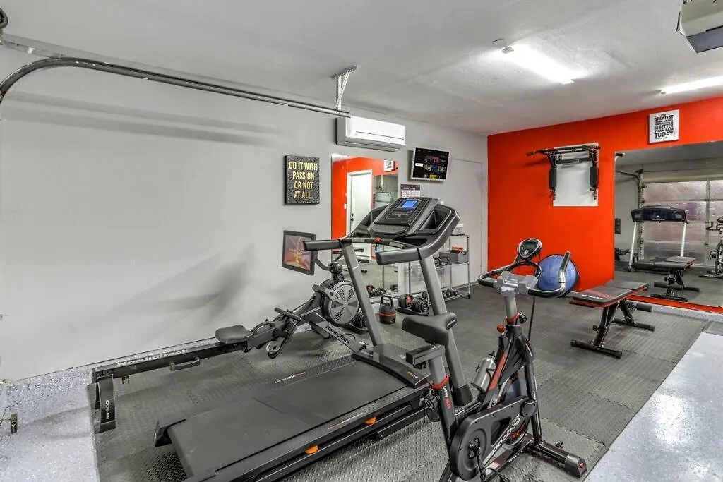 Casa Lucaccini - Gym/Pool/Spa/ Prime Location 4Br Лас-Вегас США